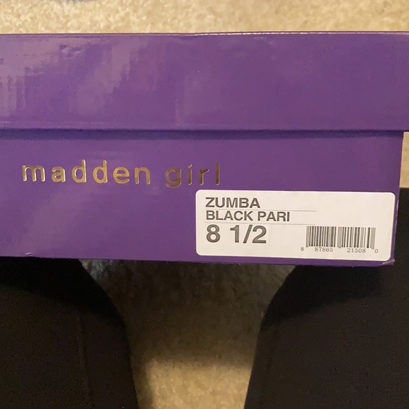 Worn a couple times size 8.5 Black pari Zumba madden girl shoes - Picture 7 of 7